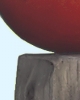 Gartenstele, mit roter Keramik-Kugel (auch in Blau, Gelb oder Orange)_20 bis 30 cm d_40 bis 70,-_Installation Keramik-Holz-Metall_30 x 150_cm 150,-